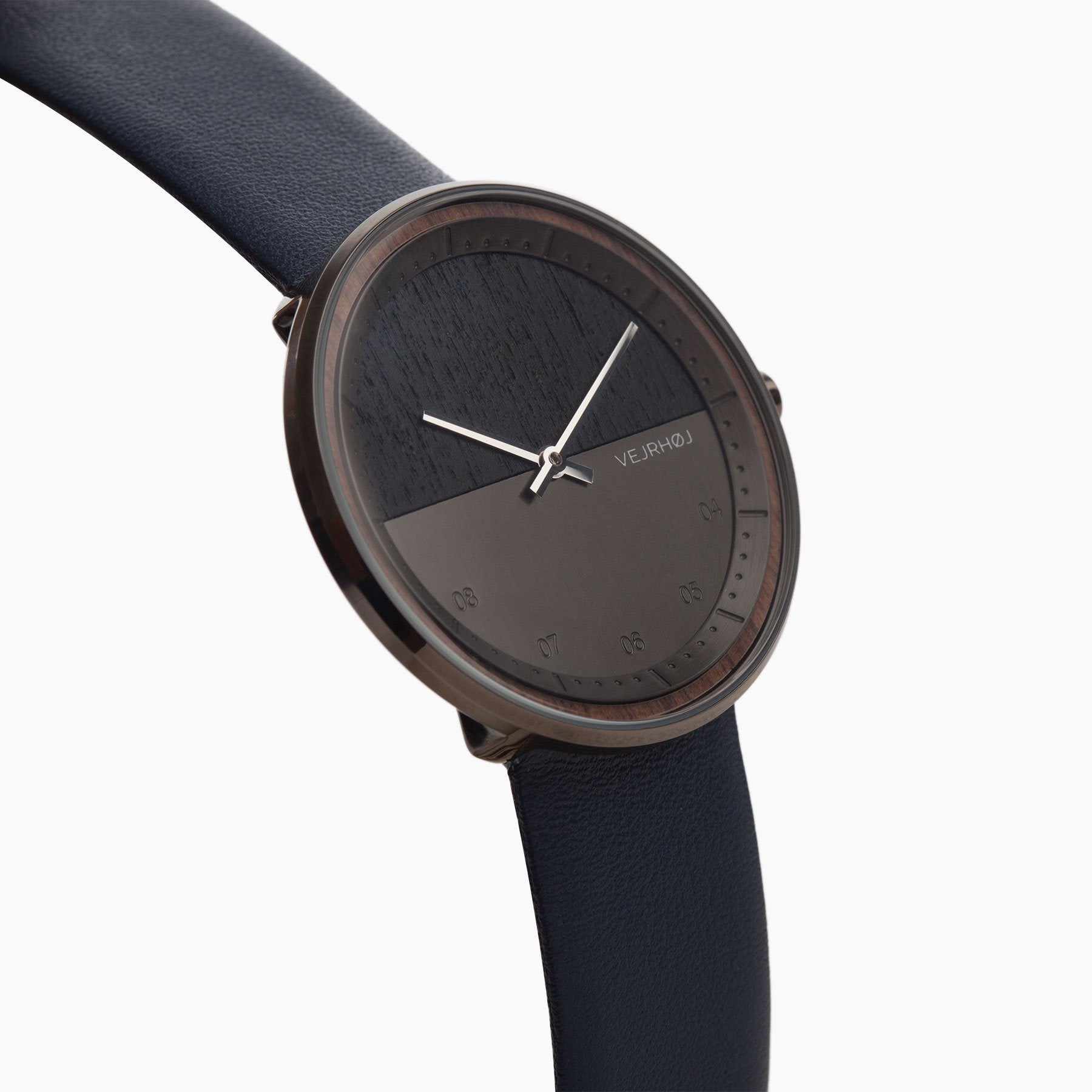 The GUN - VEJRHØJ wood watch