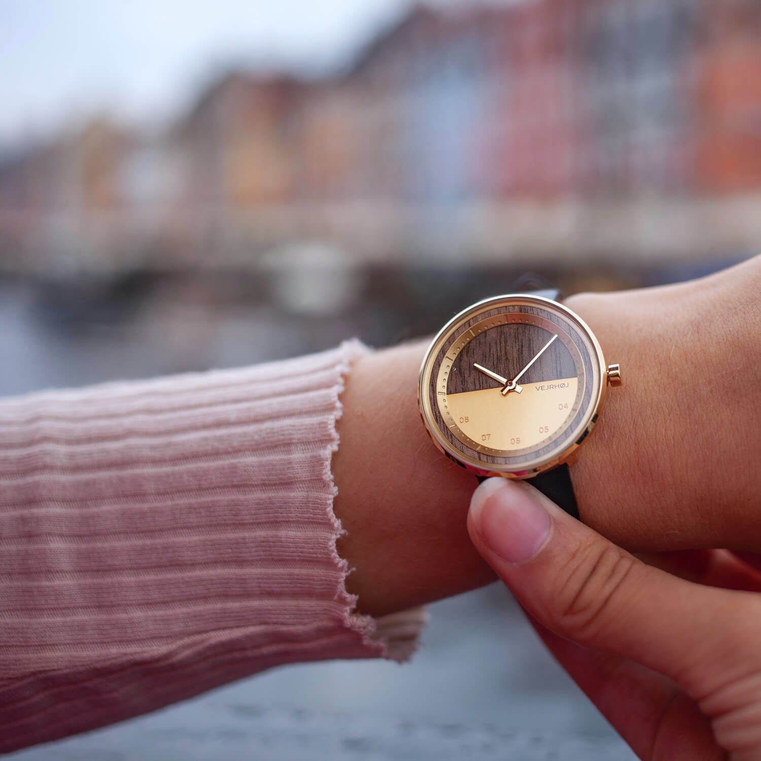 Scandinavian wood watch - petite the gold