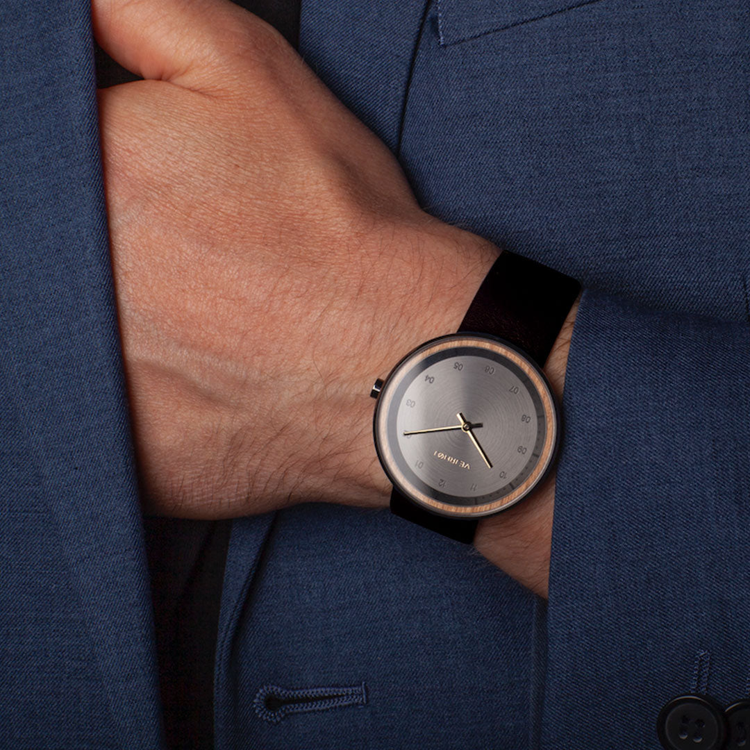 minimalistic watch for a suit 