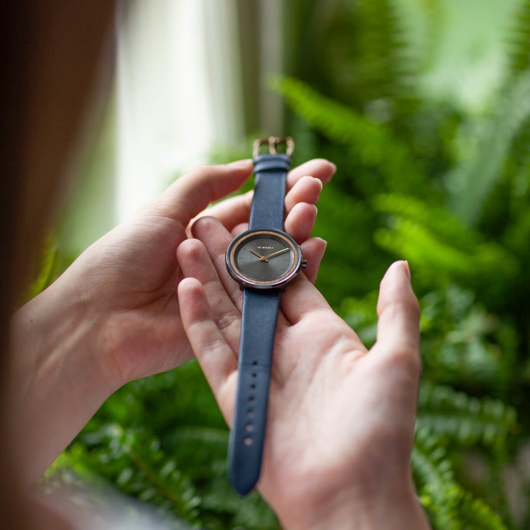 minimalist black watch women VEJRHØJ
