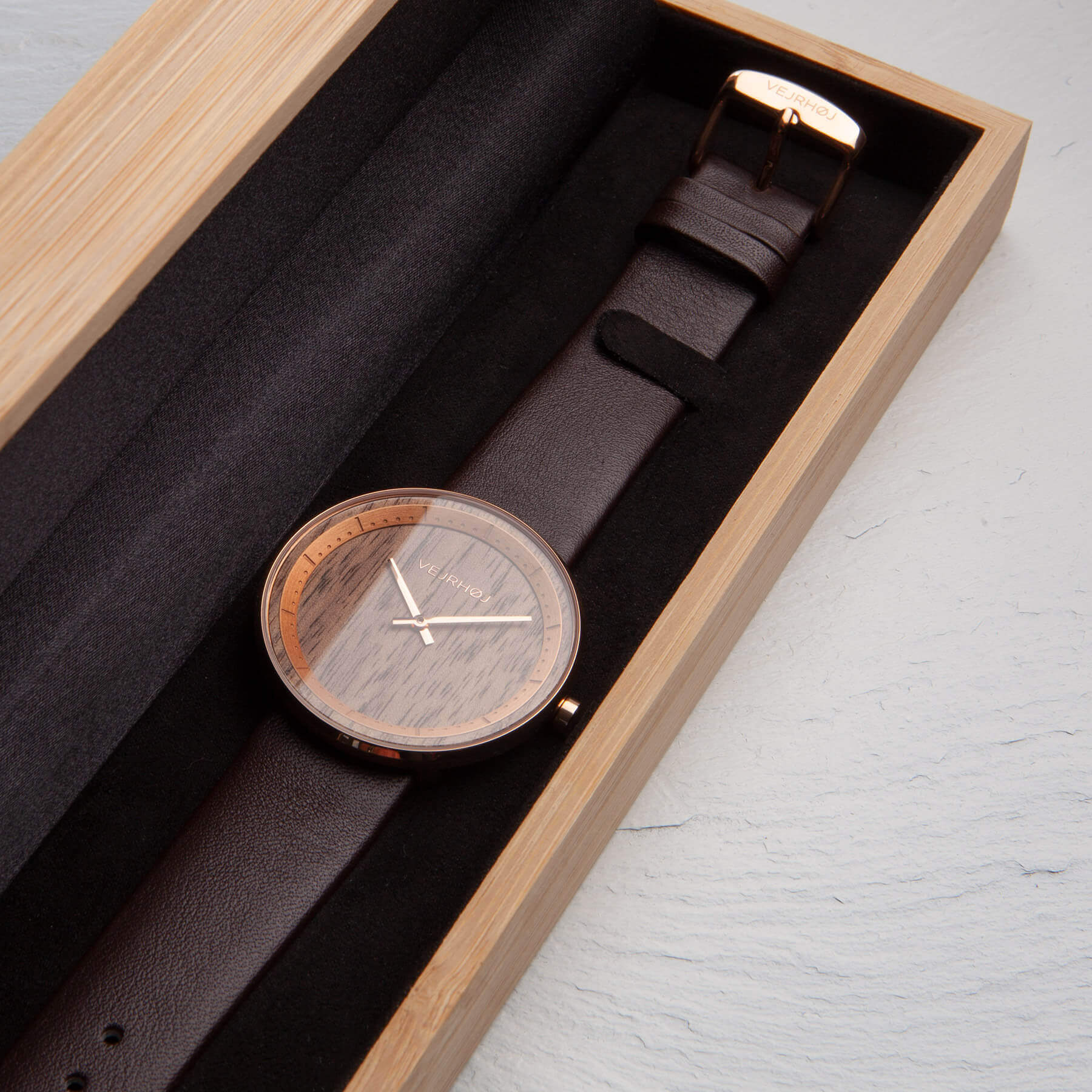 VEJRHØJ rose mesh watch in a wooden box