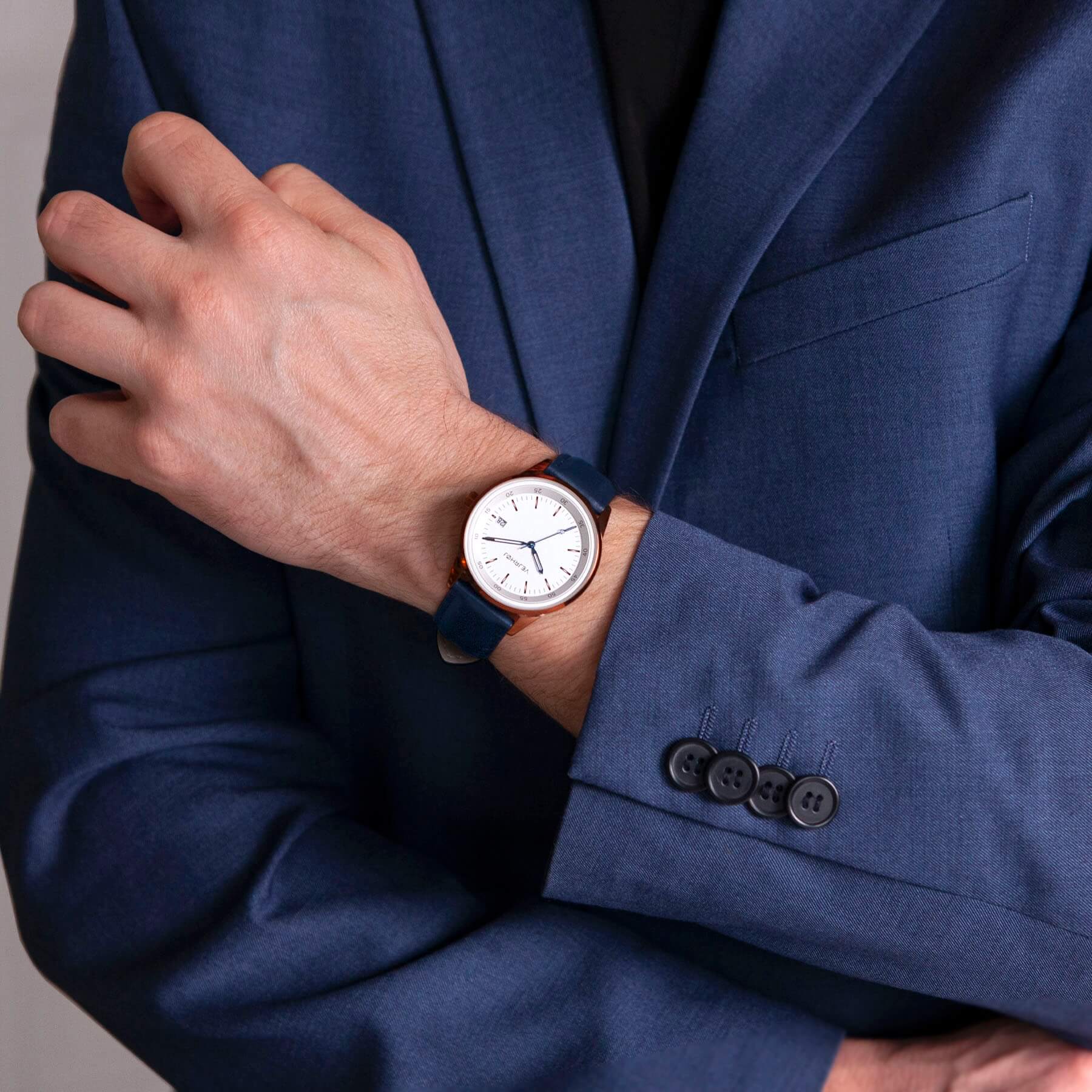 A06 | white | blue (automatic)
