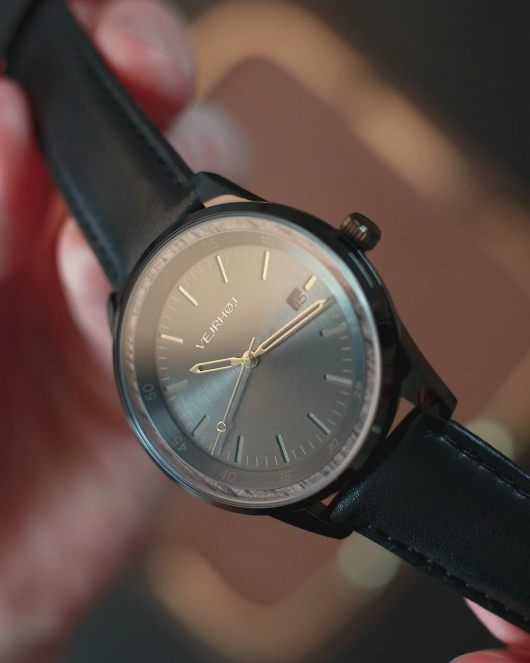 A01 | black (automatic)